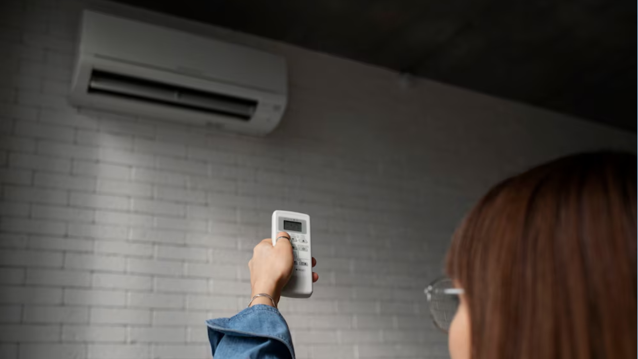 Modern heat pump system in a New Zealand home, providing efficient heating and cooling, with clear skies and comfortable indoor temperature.